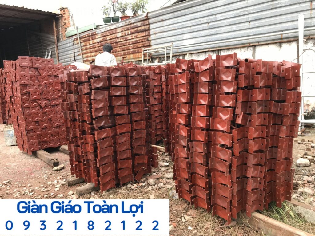 kích tăng giàn giáo