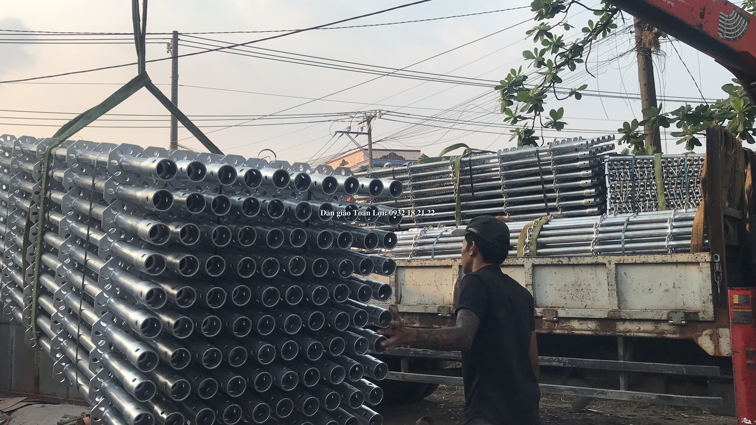 Cung cấp giàn giáo Ringlock kẽm cho công trình thi công